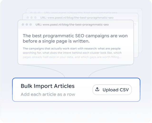 Gestapelte Artikelvorschauen über einer Leiste für den Bulk-Import von Artikeln mit einer Schaltfläche zum CSV-Upload